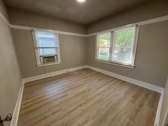 Building Photo - 2bd/1ba updated Midtown home