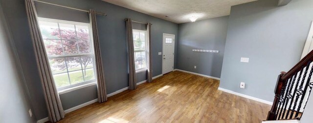Building Photo - 425 Buckingham Pl