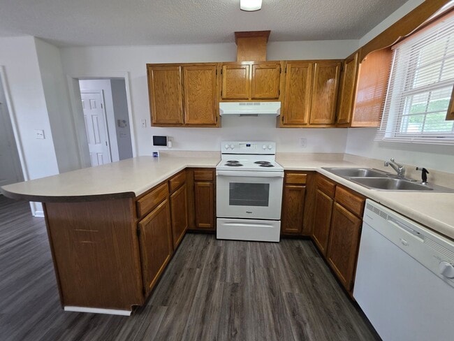 Building Photo - 144 Horse Shoe Bend