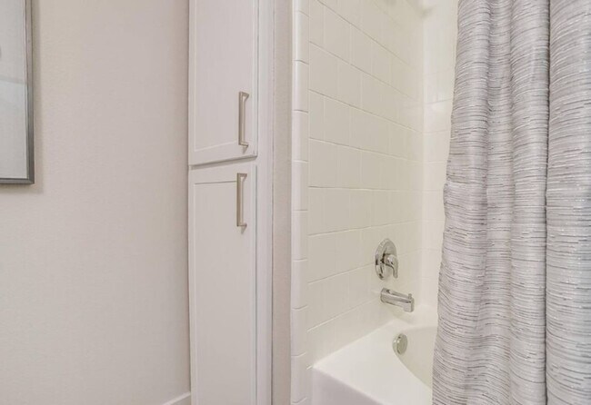 Building Photo - 2901 Indiana St