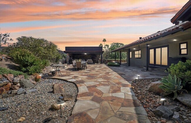 Building Photo - 2073 Elevado Rd