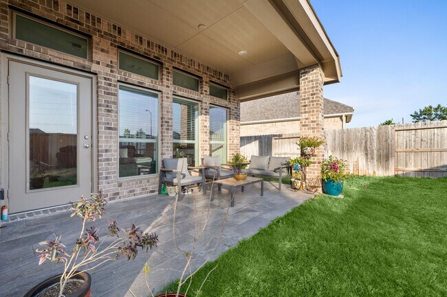 Building Photo - 23039 Birchwood Valley Ln