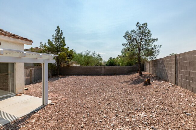 Building Photo - Charming 3-Bedroom Single-Story Home in Elkhorn!