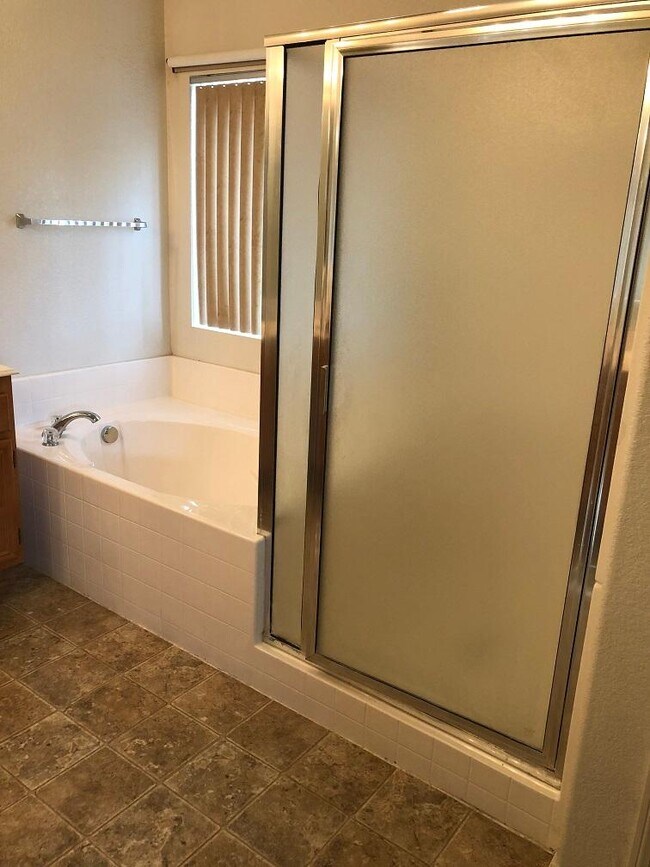 Building Photo - 24829 River Oak Ct