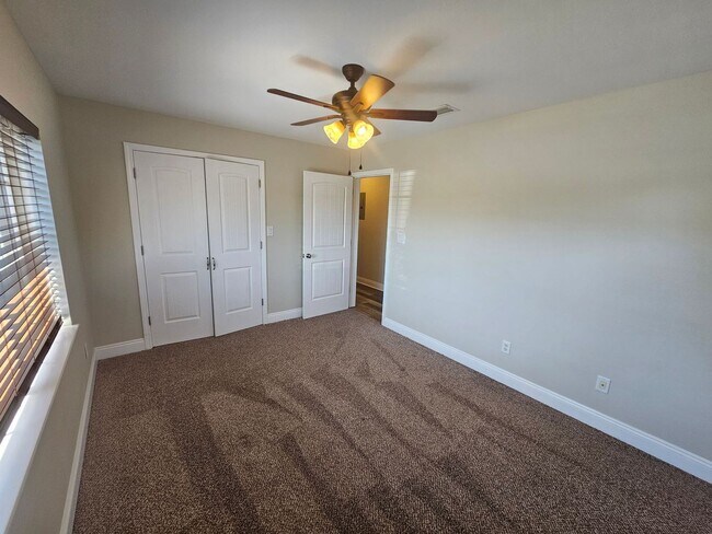 Building Photo - Exquisite 4Bed/2Ba Home in The Cove! *1/2 Off Security Deposit for Active-Duty Military!!*