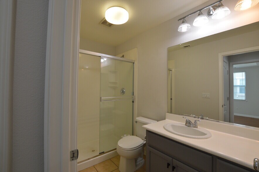 Building Photo - 2348 Winepol Loop