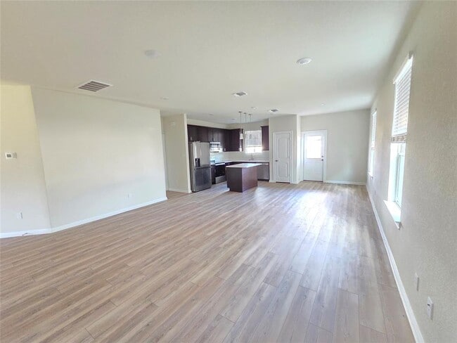 Building Photo - 604 Red Knot Ave