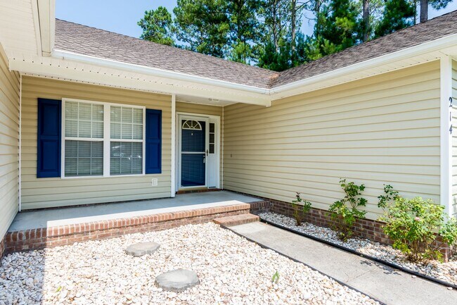 Building Photo - 214 Lee Rogers Rd