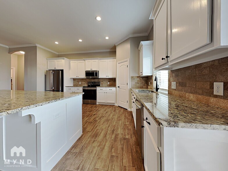 Building Photo - 13224 Brampton Way