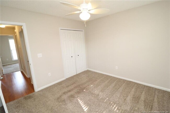 Building Photo - 305 Firefly Rd