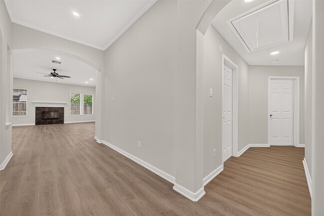 Building Photo - 5607 Granite Falls Ln