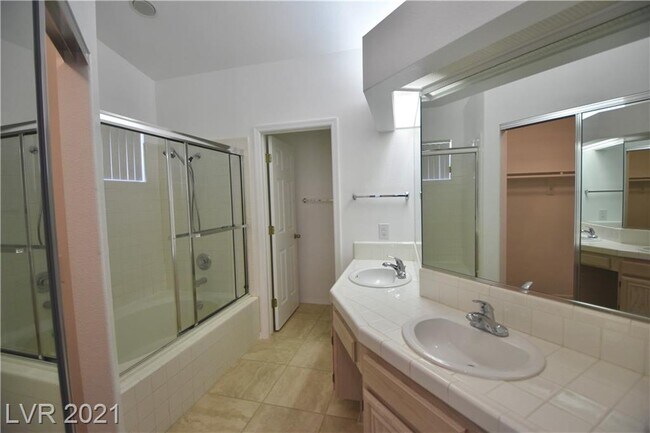 Building Photo - 4817 Crimson Glory Ln