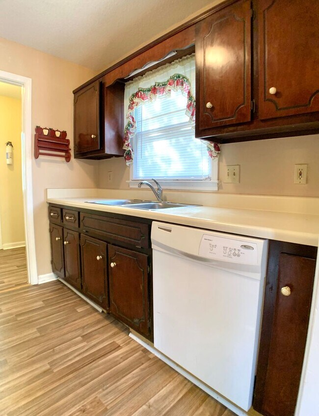 Building Photo - 763 Princeton Cir