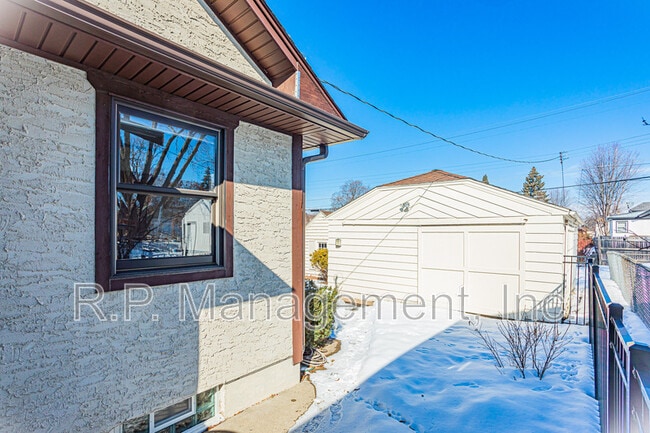 Building Photo - 1629 Watson Ave