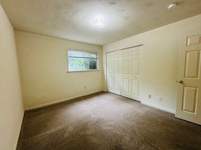 Building Photo - 403 Berryfield Ln