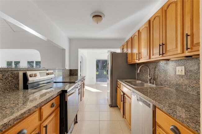 Building Photo - 5505 Bluejack Oak Cir