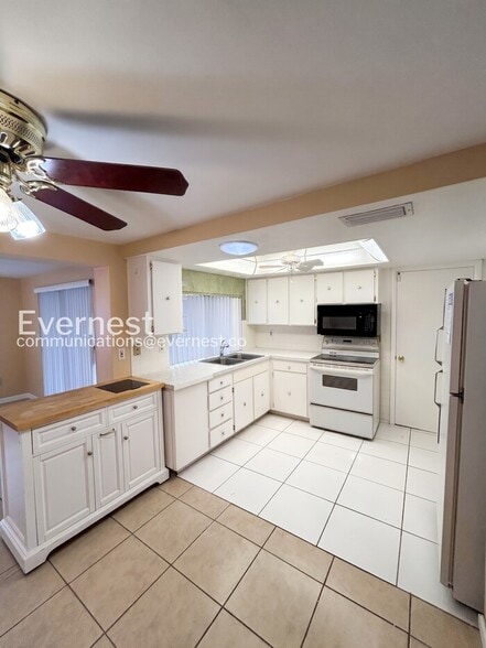 Building Photo - 4133 Grayton Dr