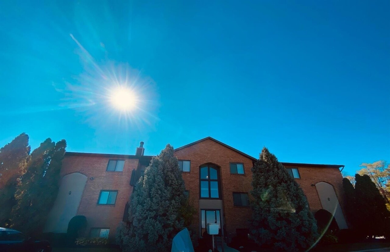 Building Photo - 3151 ROESCH BLVD