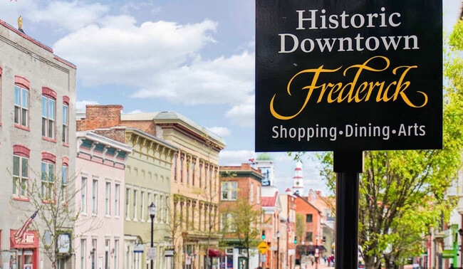 Building Photo - 102 E South St