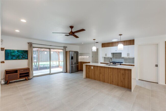 Building Photo - 1903 Boxwood Ct