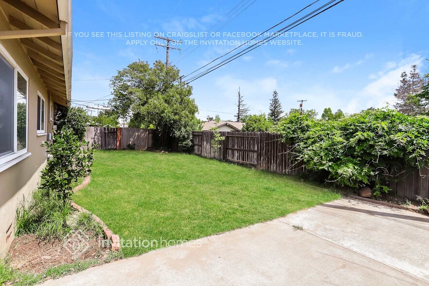 Building Photo - 3504 St George Dr