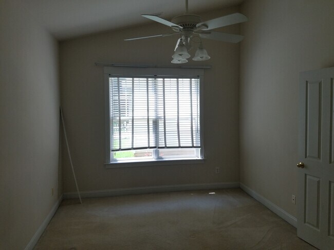 Building Photo - COMING SOON! Ballantyne Beauty! Spacious 3BR Home w/ Fireplace & Fenced Yard