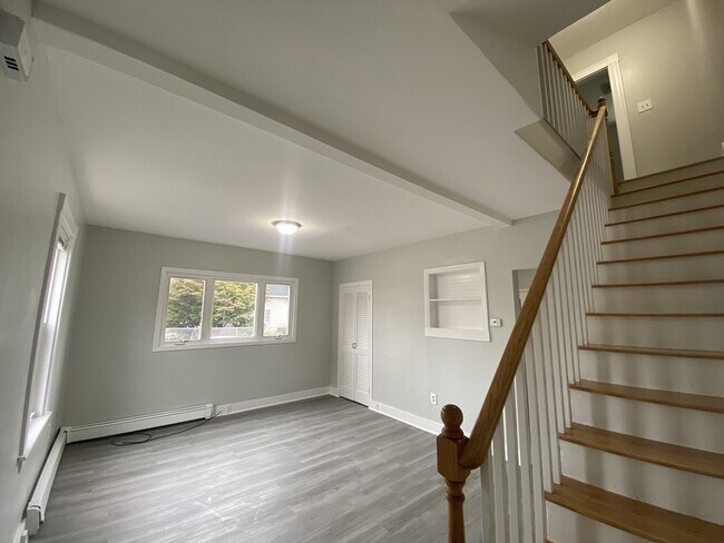 Building Photo - 2 Swetts Ct
