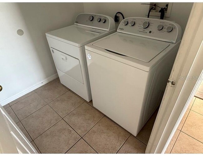 Building Photo - 5032 Adair Oak Dr