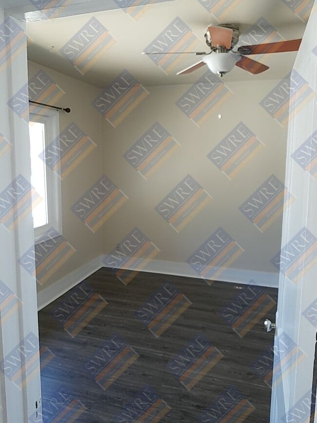 Building Photo - 320 I St