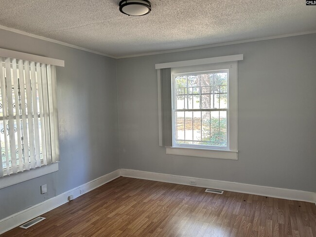 Building Photo - 804 Columbia College Dr