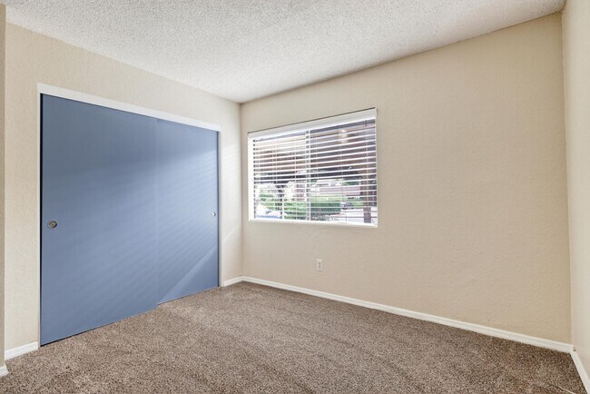 Building Photo - 2 Spacious Bedroom Diamond Bar Condo for L...