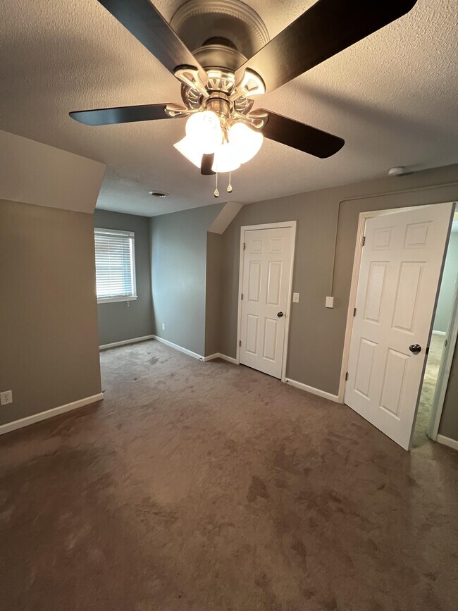 Building Photo - 503 Aspen Way