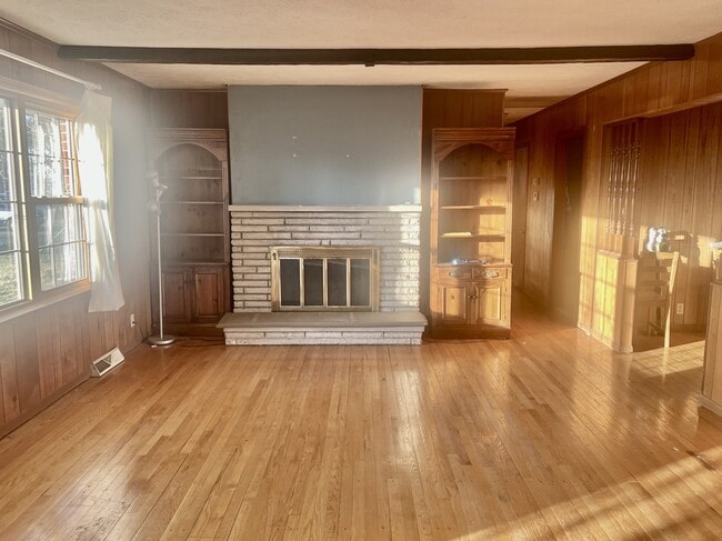 Building Photo - 3742 Dorothy Ln