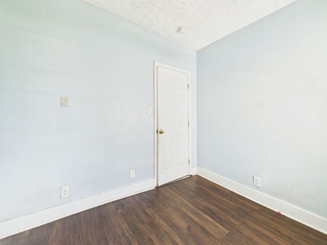 Building Photo - 3205 Hull Street Rd