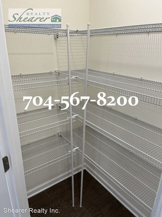 Building Photo - 3 br, 2.5 bath House - 2869 Yeager Drive