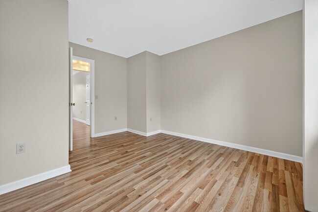 Building Photo - 43 Copley Rd