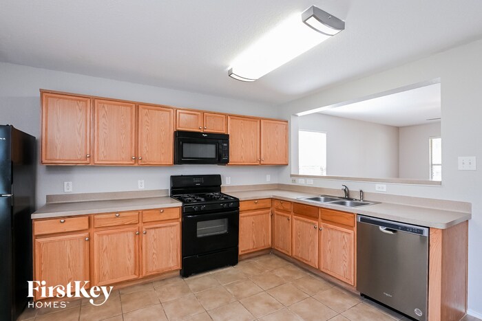 Building Photo - 8143 Chancewood Ln