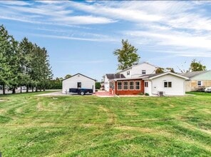 Building Photo - 3231 Alta Vista Rd