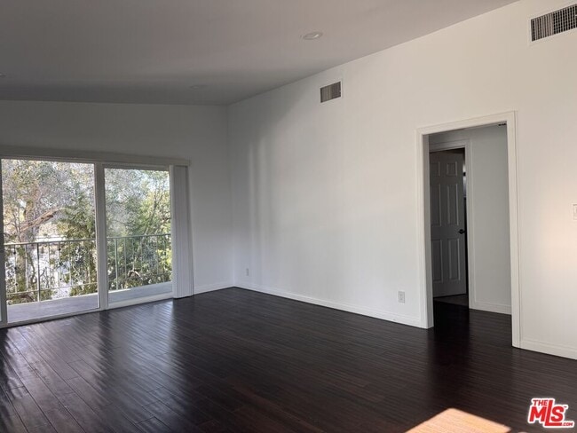 Building Photo - 2639 6th St