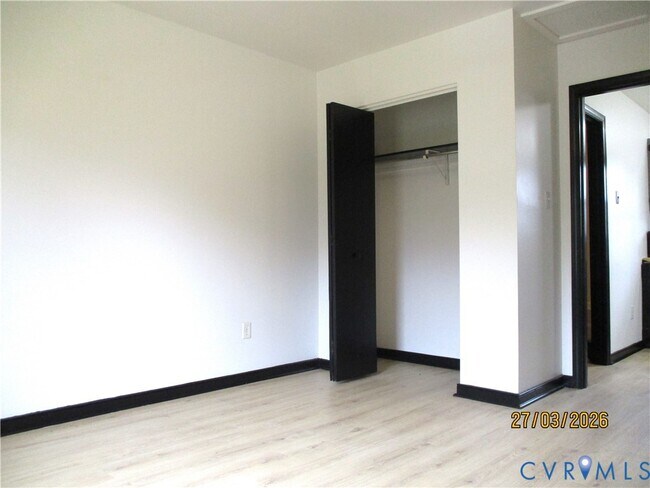 Building Photo - 13370 Greenwood Rd