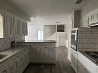 Building Photo - 621-621 Kings Mountain Dr