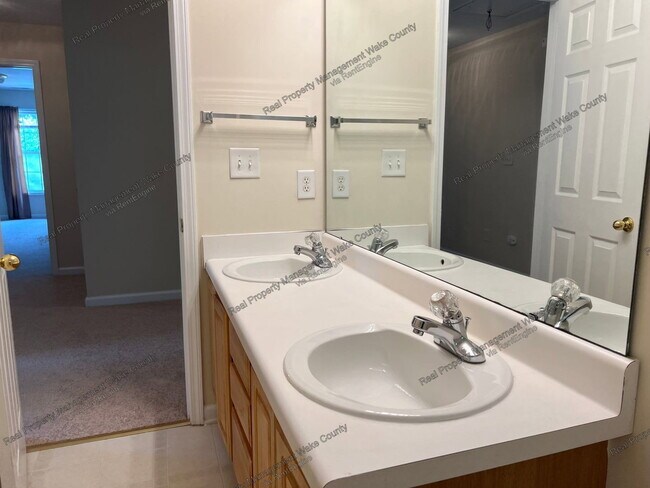 Building Photo - 2516 Farlow Gap Ln