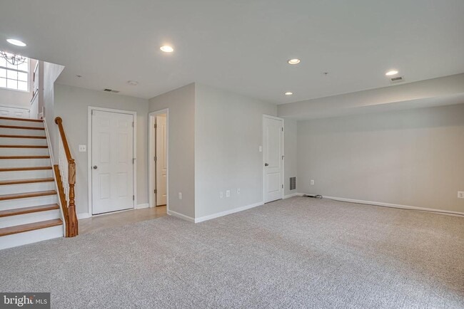 Building Photo - 2895 Sedgemore Pl