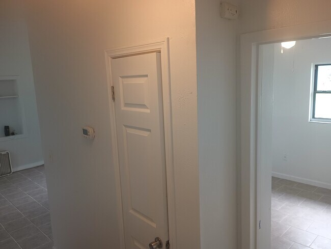 Building Photo - 1239 Morgan Dr