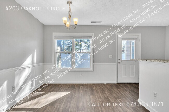 Building Photo - 4203 Oaknoll Cir
