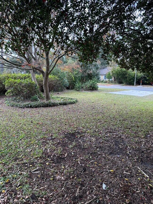 Building Photo - 1601 S 41st St