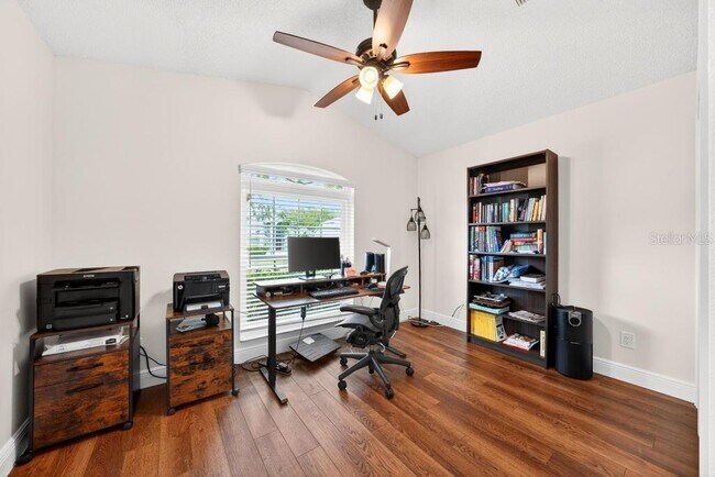 Building Photo - 5477 Glen Oak Pl