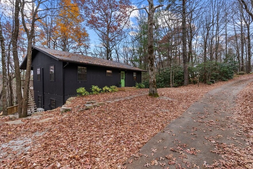 Building Photo - 26 One Blf Ln