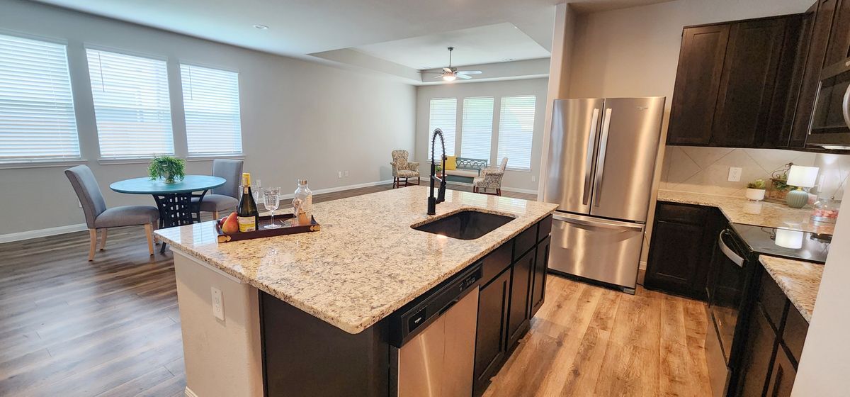 Building Photo - 5759 Cerrillos Dr