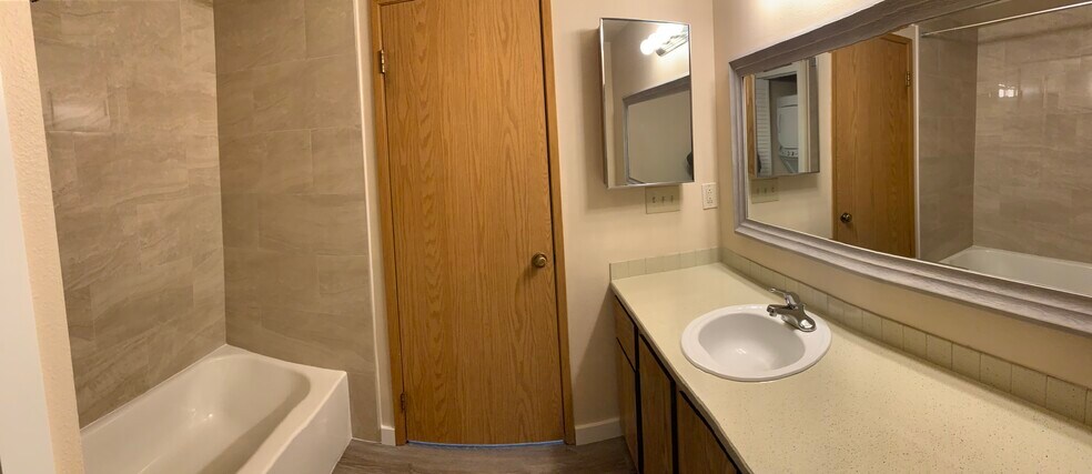 Building Photo - 8308 128th Ave NE